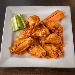 Famous House Wings